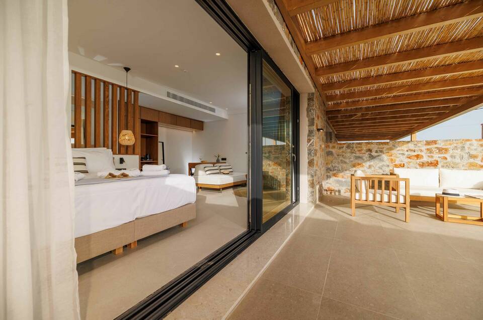 Deos Luxury Suites 4