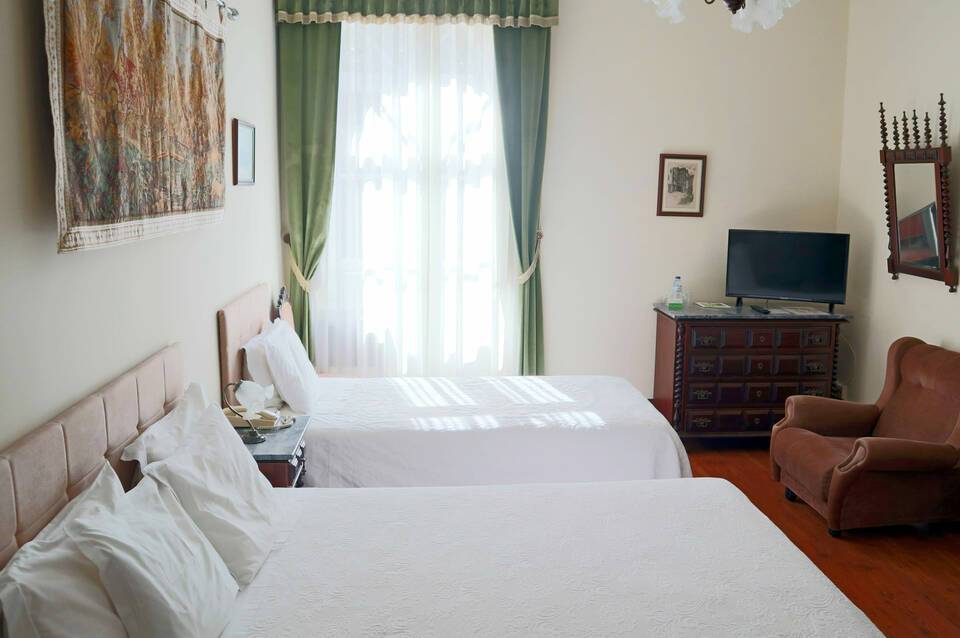Alegre Hotel Bussaco 1