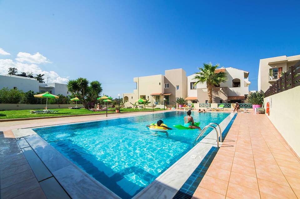 Theoni Apartment 3