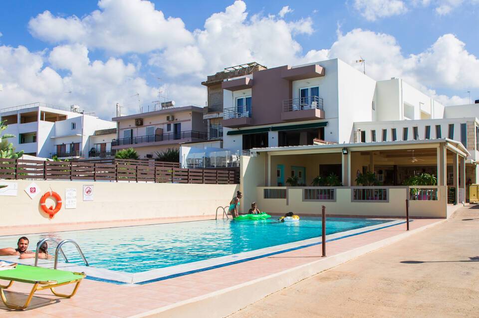 Theoni Apartment 4