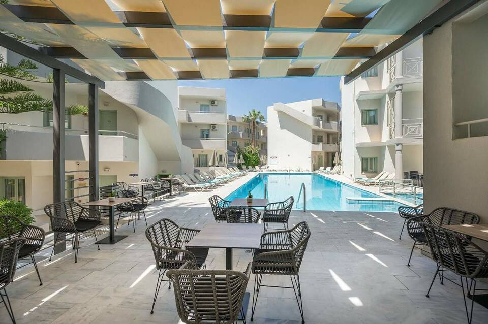 Summer Beach Hotel 5