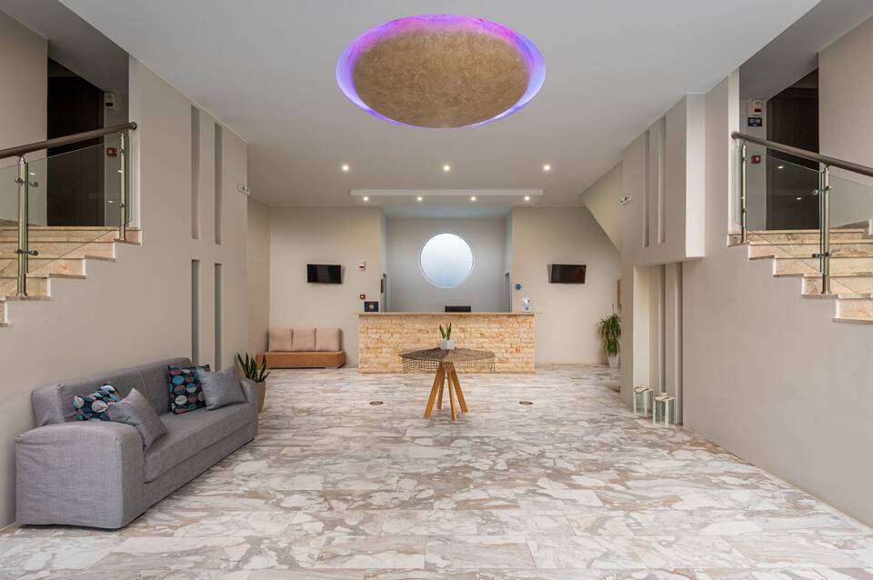 Sisi Breeze Hotel 2