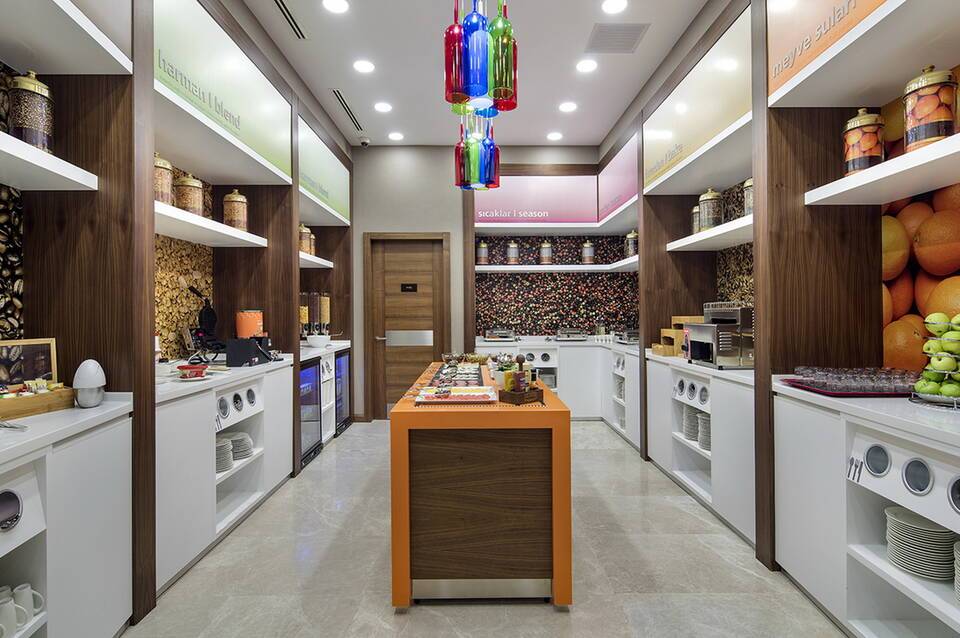 Hampton by Hilton Istanbul Atakoy 5