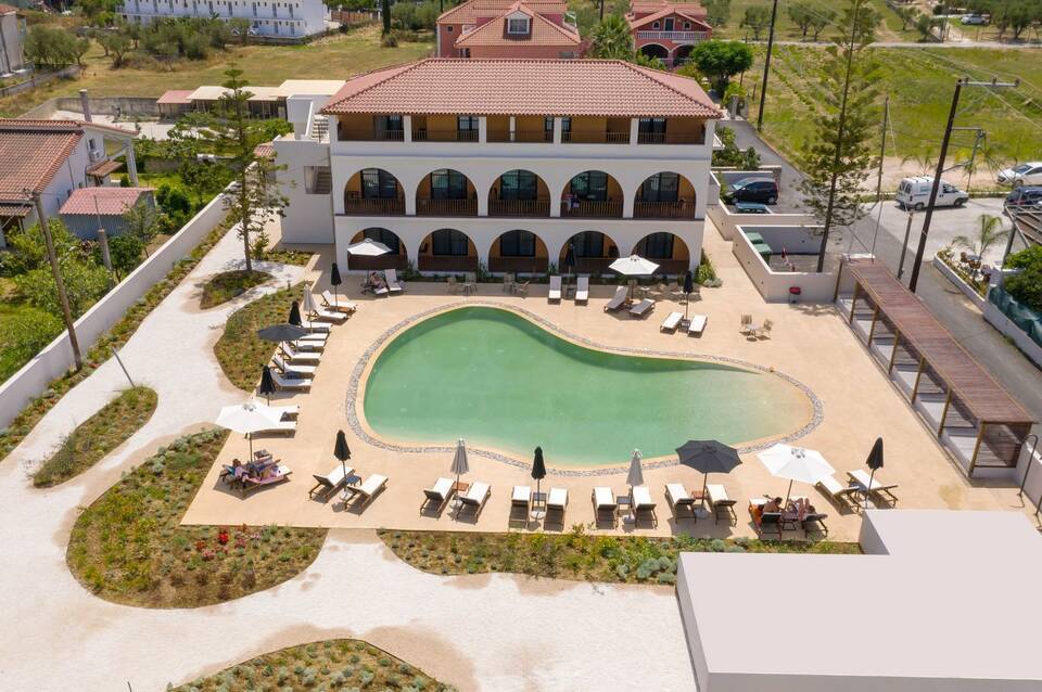 Serenity Luxury Boutique Hotel Agrilia 1