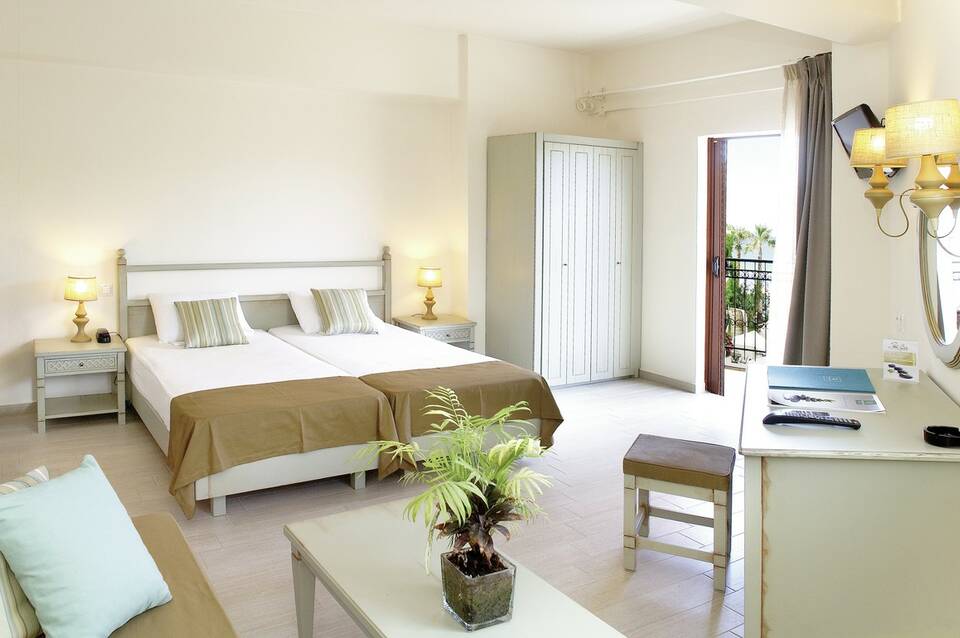 Almyrida Beach 4