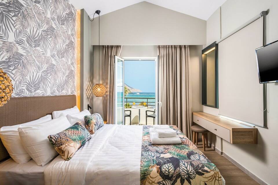 Mare Blue & Suites Hotel 4