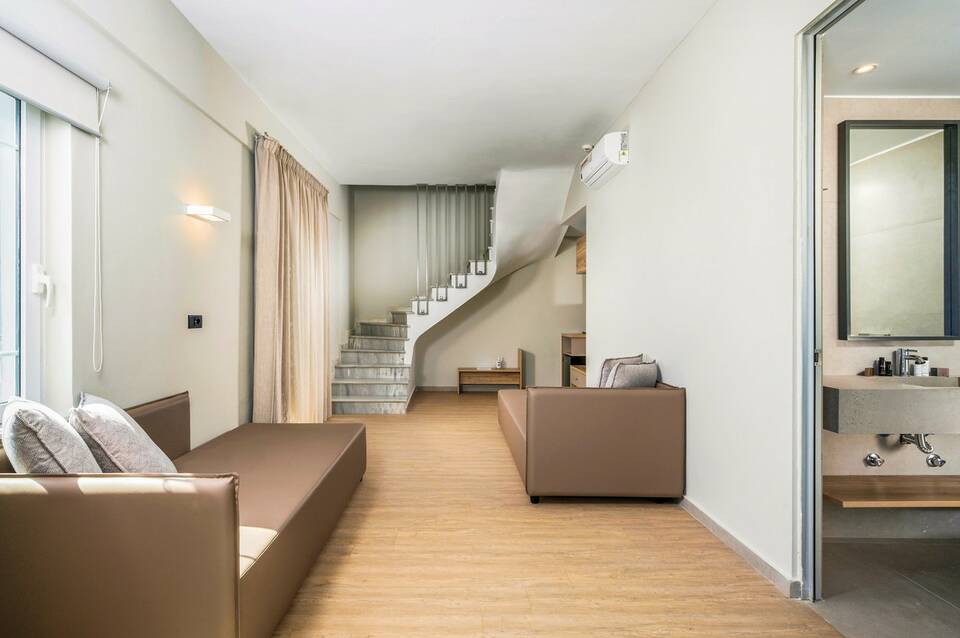 Mare Blue & Suites Hotel 5