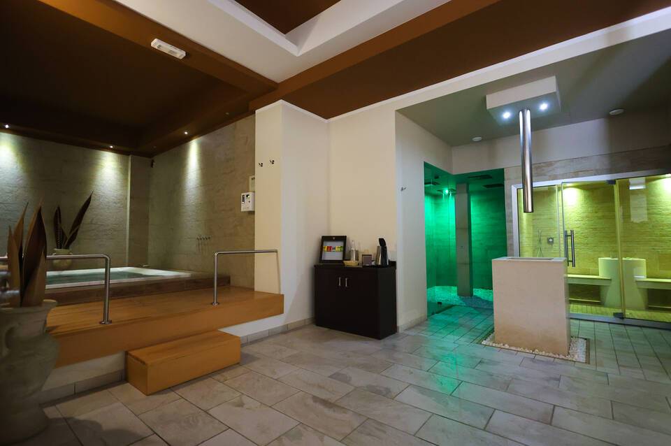 Baia Del Godano Resort & Spa 2