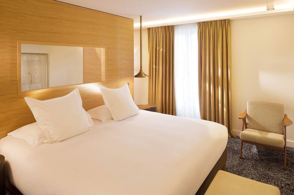 Hôtel Marignan Champs-Elysées 4