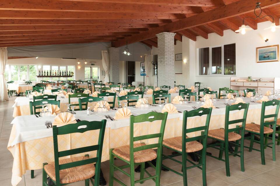 Lu' Hotel Porto Pino 1