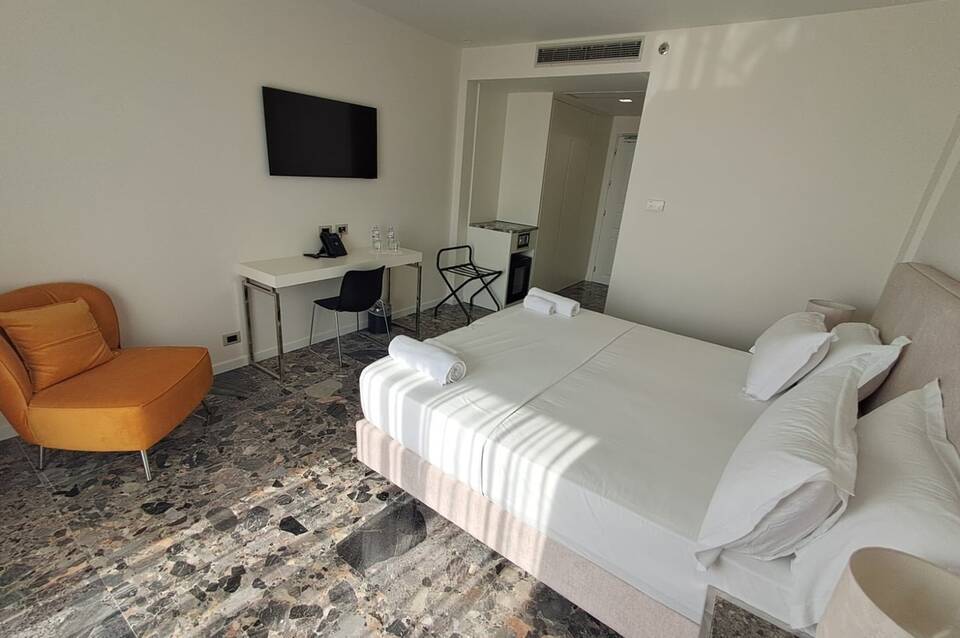 Durres Bay Hotel 5