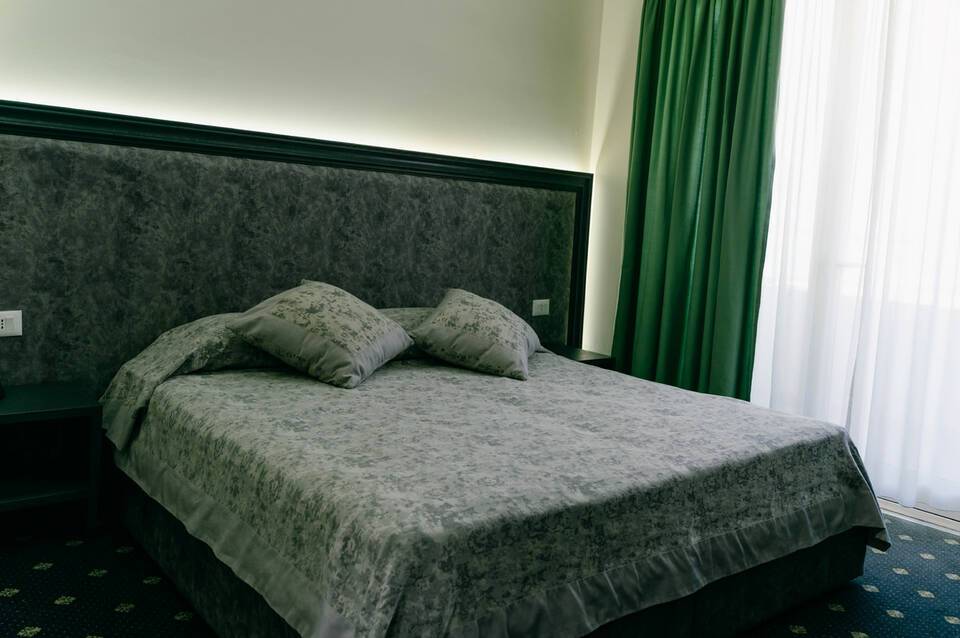 Leonardo Hotel - Durres 1