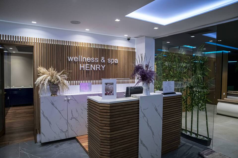 Henry Resort & Spa 5