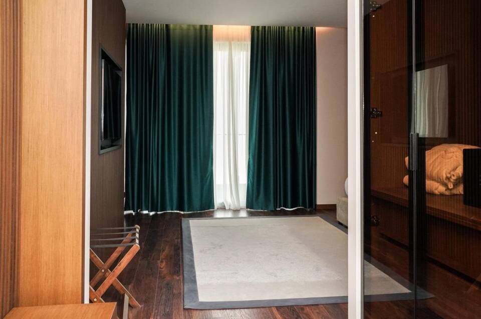 Supreme Hotel & Spa 4