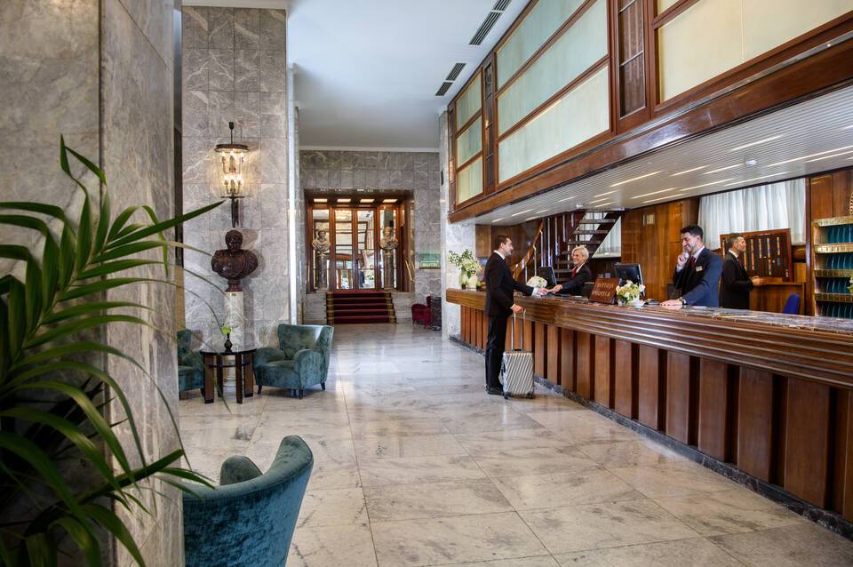 Bettoja Hotel Mediterraneo 5