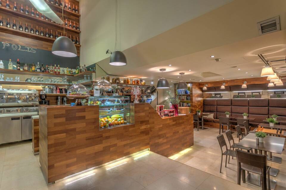 Polis Grand 5