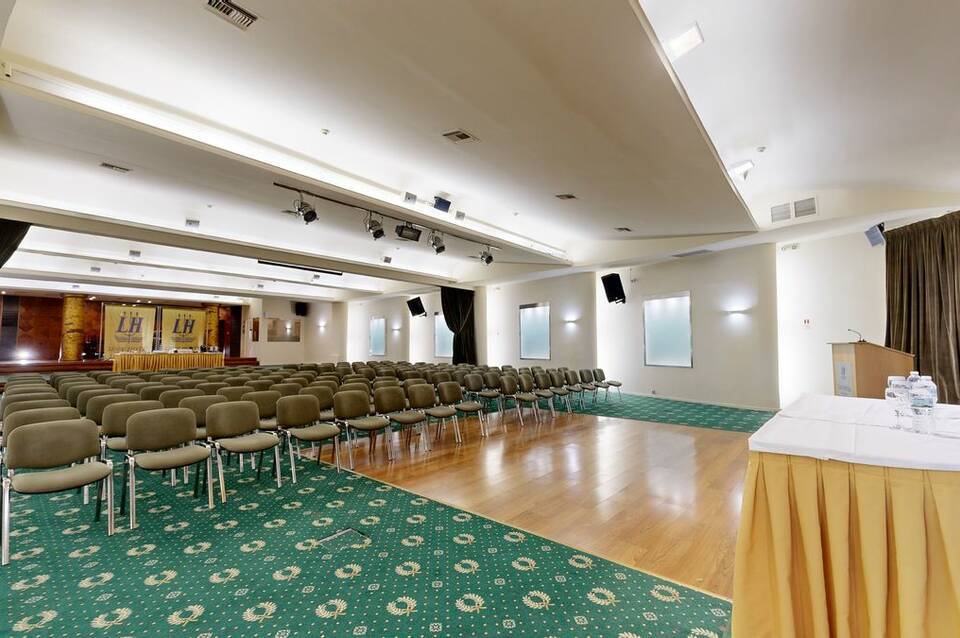 Lucy Hotel 2