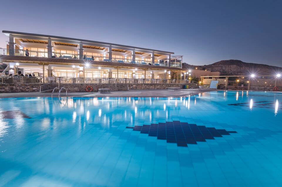 Grand Blue Beach Hotel 4