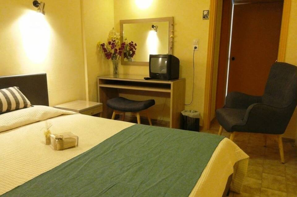 Hotel Ilis 4