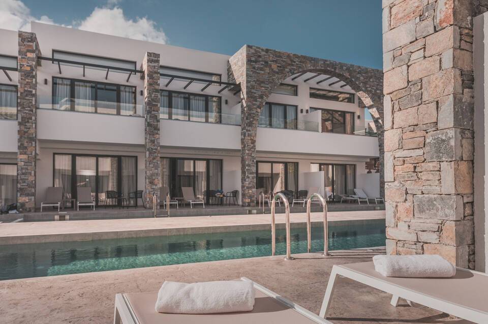 Cavo Suites 5