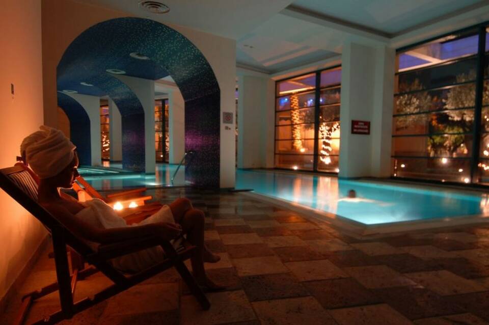 Club Hotel Casino Loutraki 1