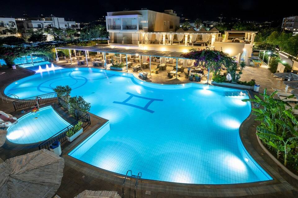 Peridis Family Resort 1