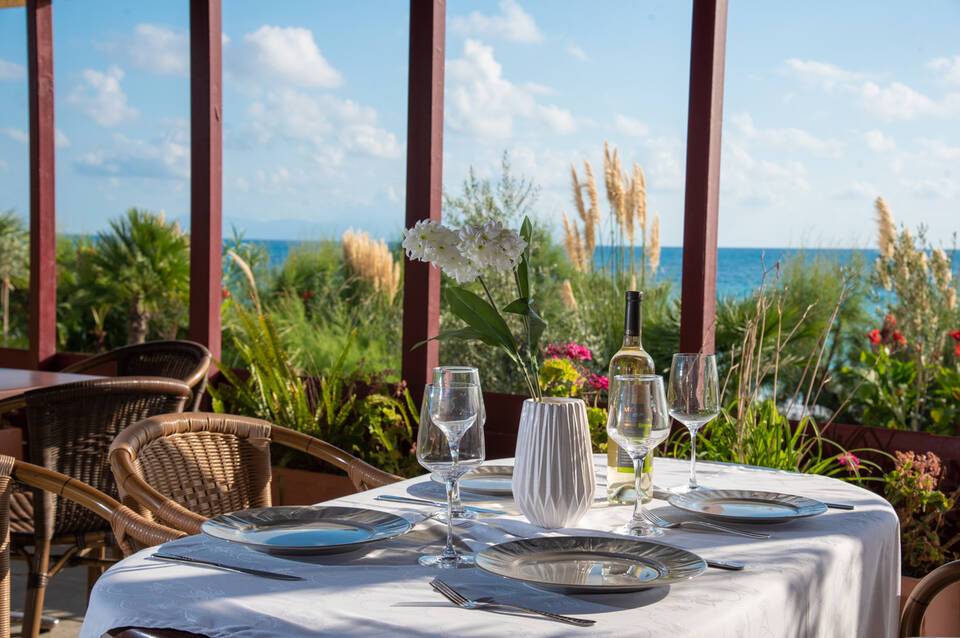 Poseidon Beach Hotel 5