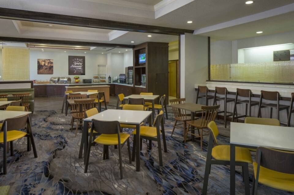 Fairfield Inn & Suites Lake Buena Vista 5