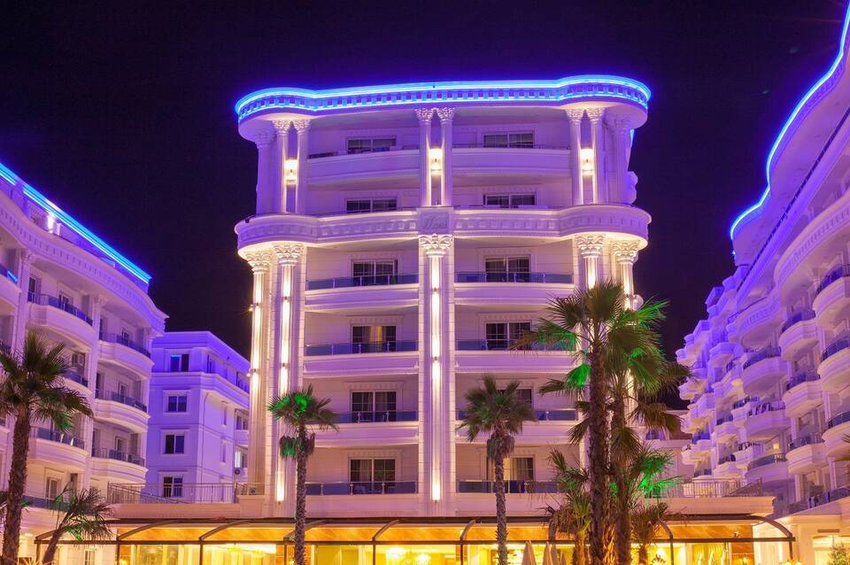 Grand Blue Fafa Resort 4