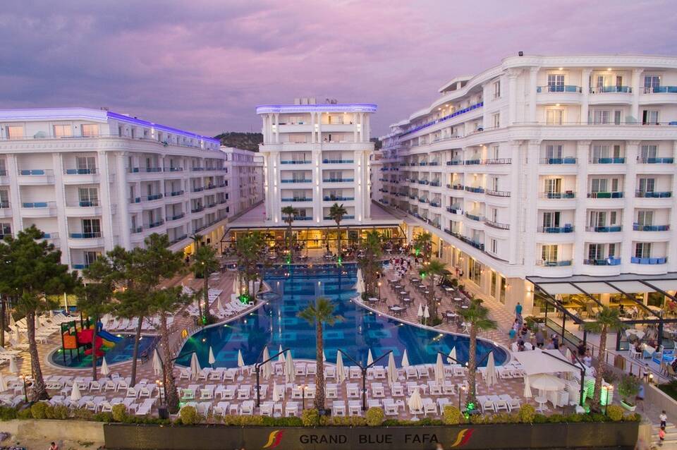 Grand Blue Fafa Resort 5