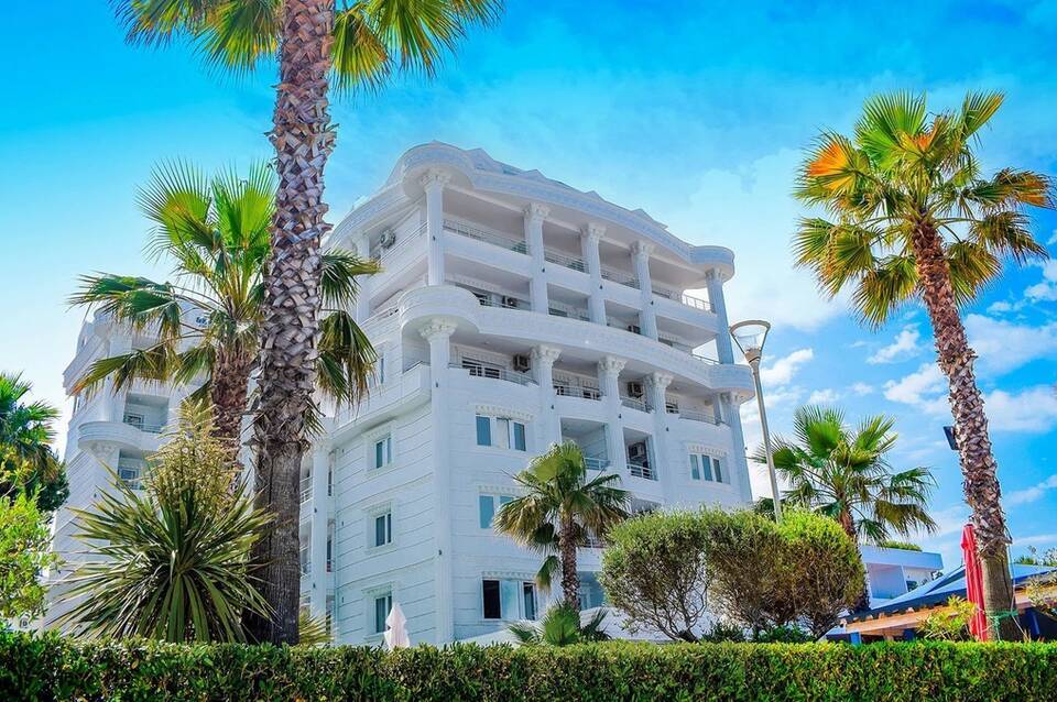 Mel Holiday Hotel 1