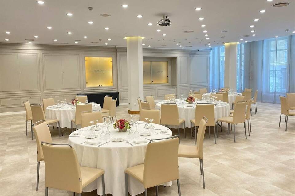 Lamaro Hotel 3