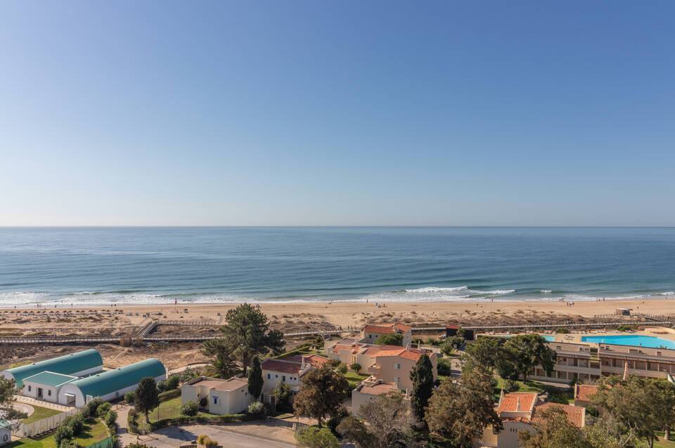 Alvor Atlântico Beach Aparthotel 4