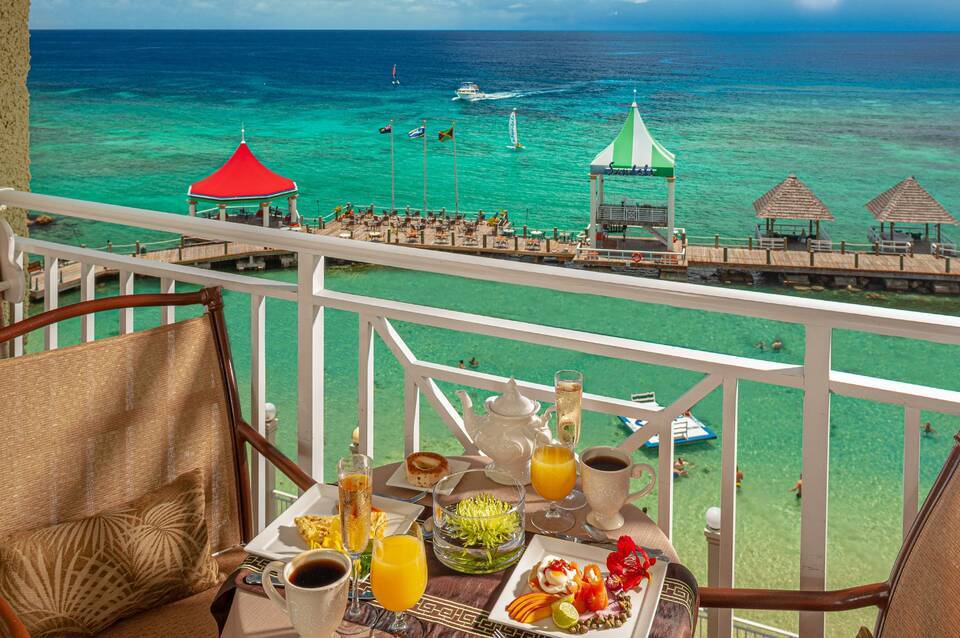 Sandals Ochi 2