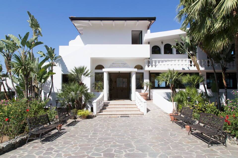 Hotel Villaggio Pineta Petto Bianco 2