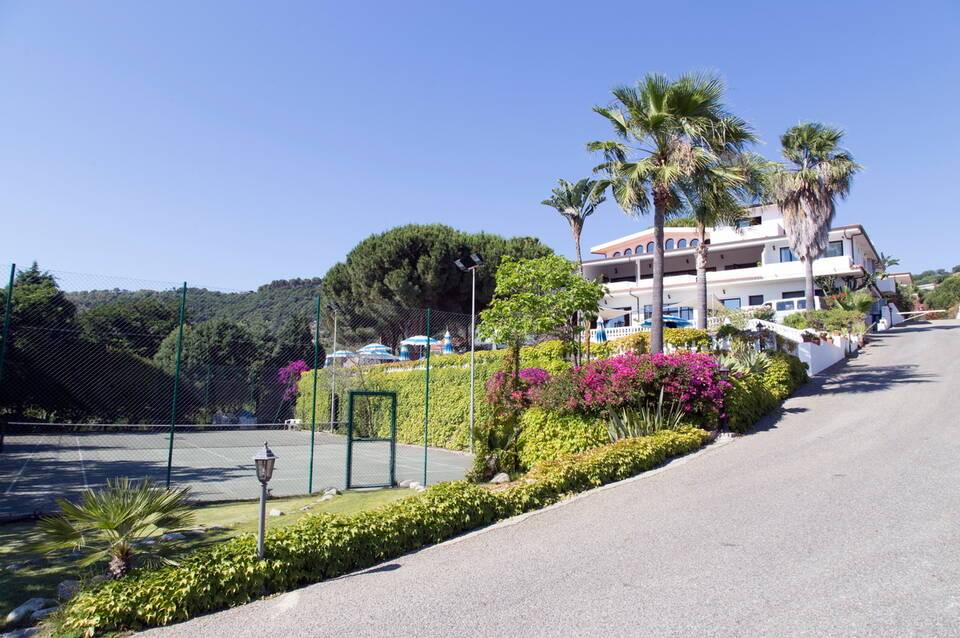 Hotel Villaggio Pineta Petto Bianco 3