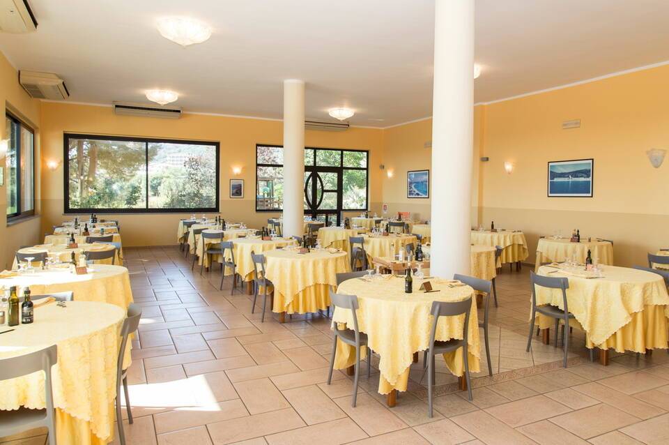 Hotel Villaggio Pineta Petto Bianco 4