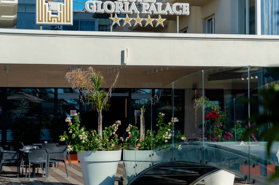 Gloria Palace 1