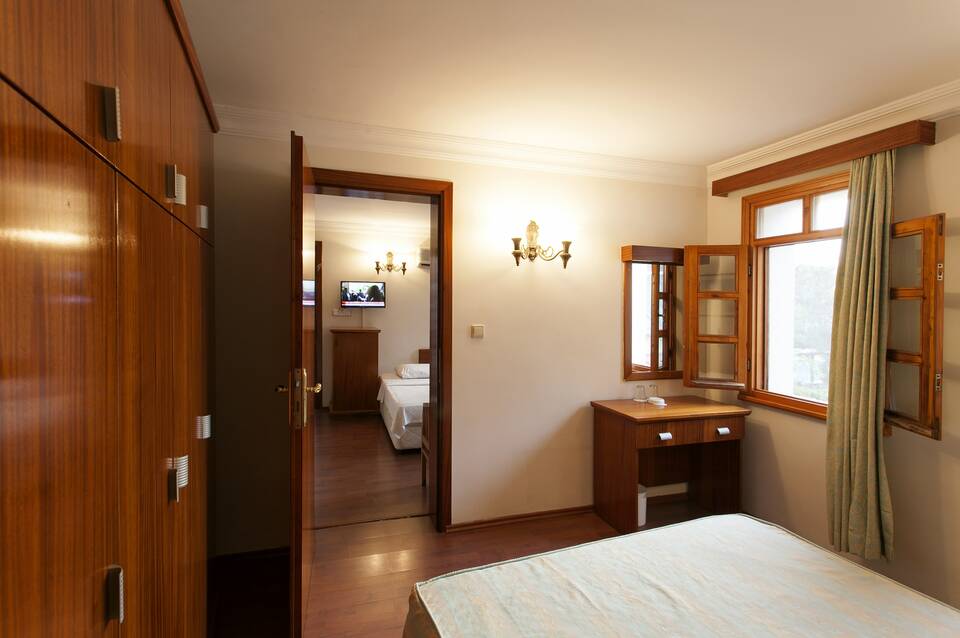 Perdikia Beach Hotel 2