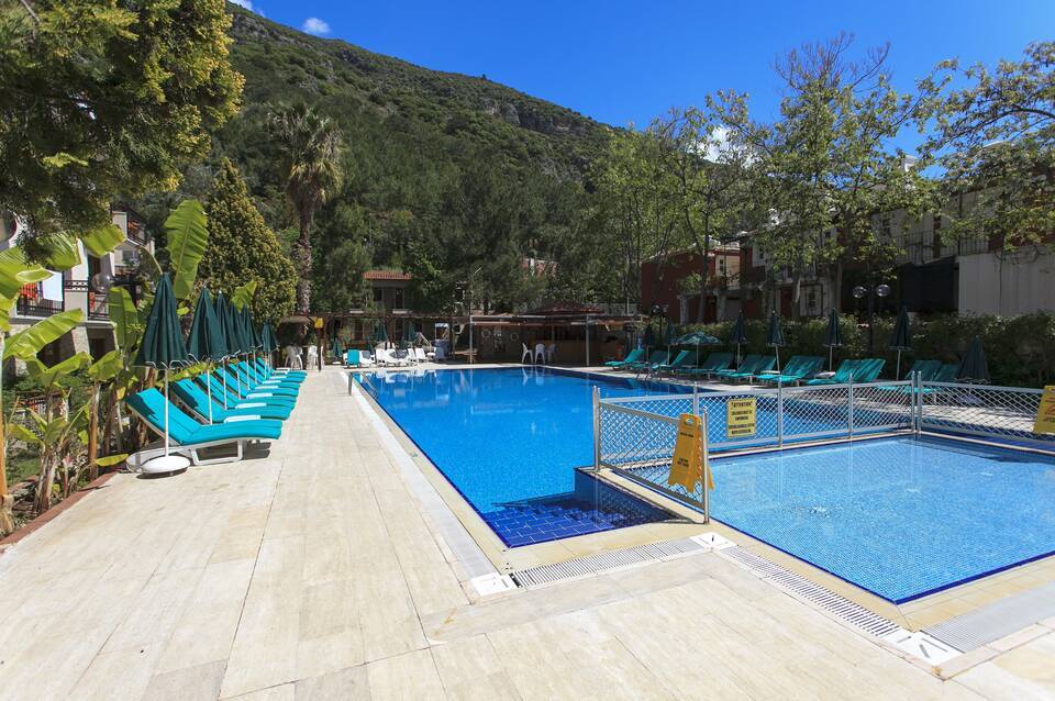 Perdikia Beach Hotel 3
