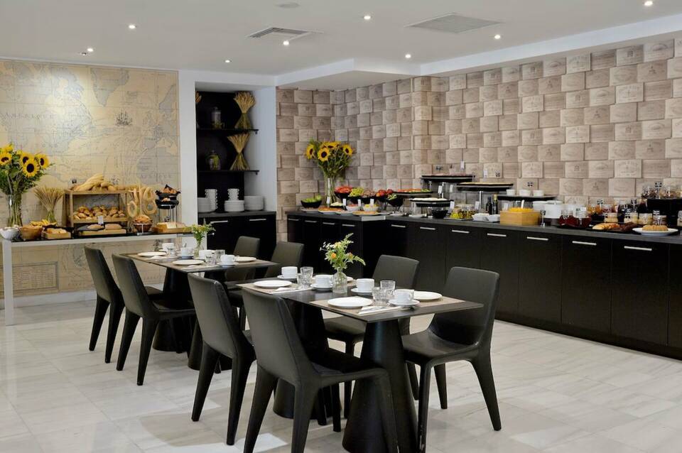 Athenaeum Grand Hotel 1