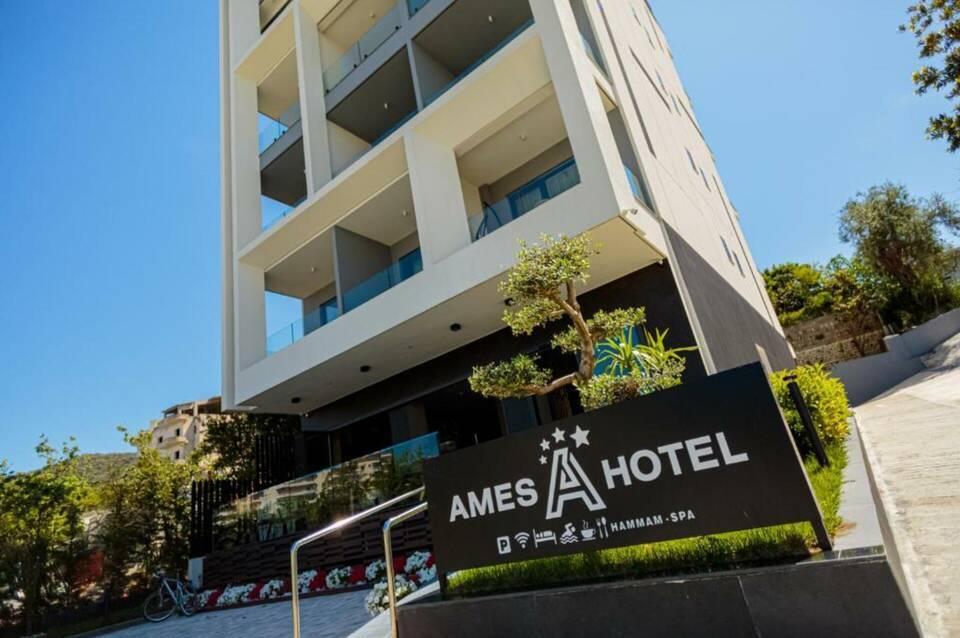 Ames Hotel & Spa 1