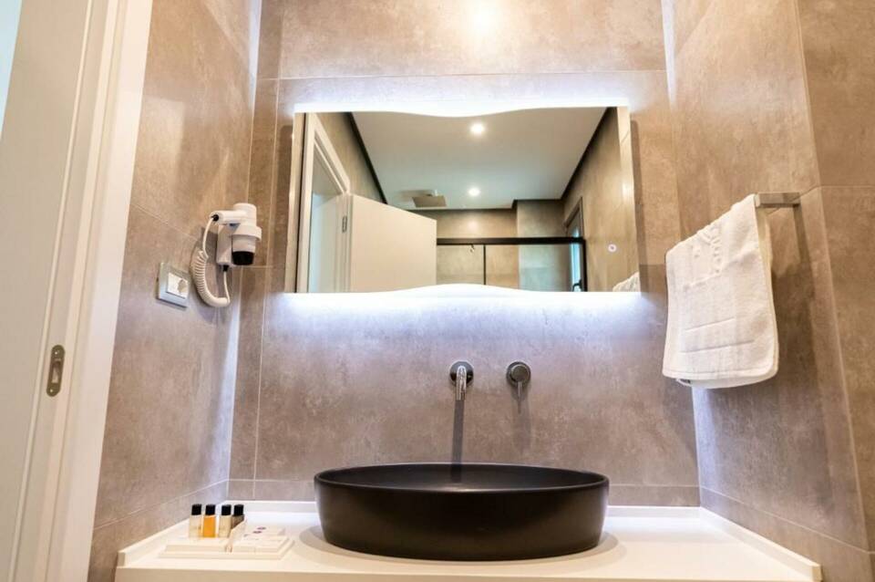 Ames Hotel & Spa 4