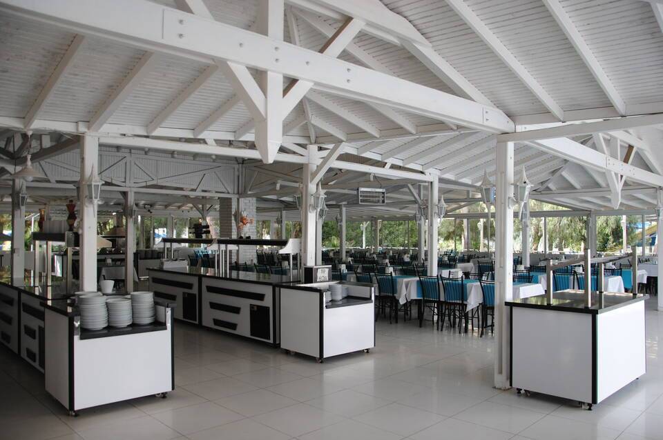 Flora Suites Hotel 4