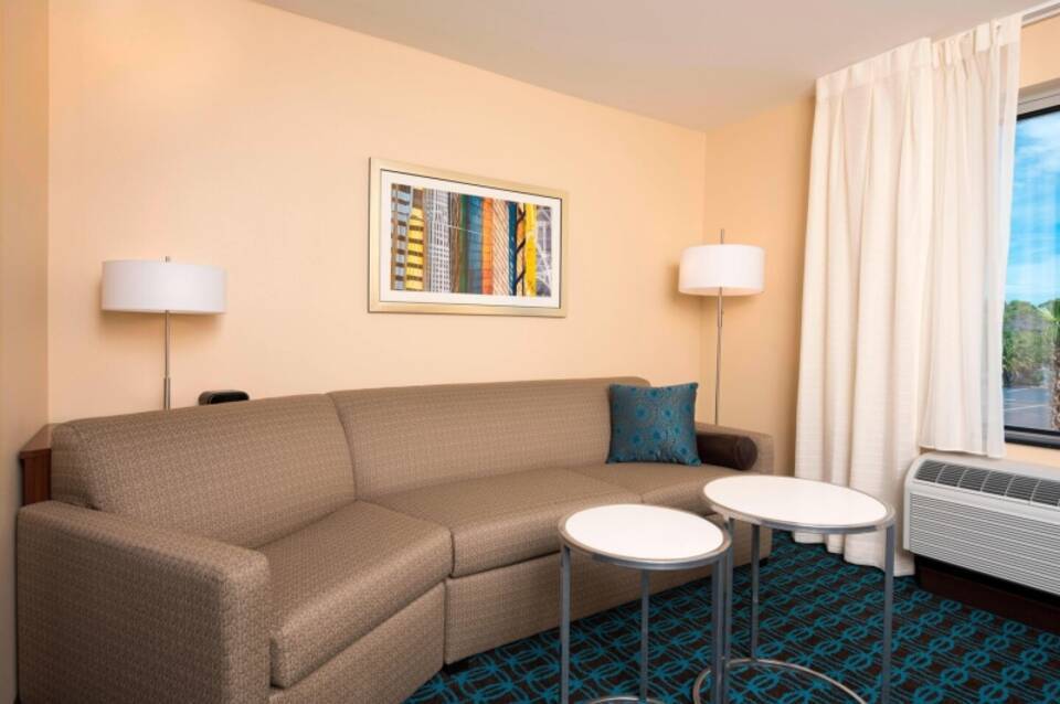 Fairfield Inn & Suites Orlando Kissimmee/Celebration 2