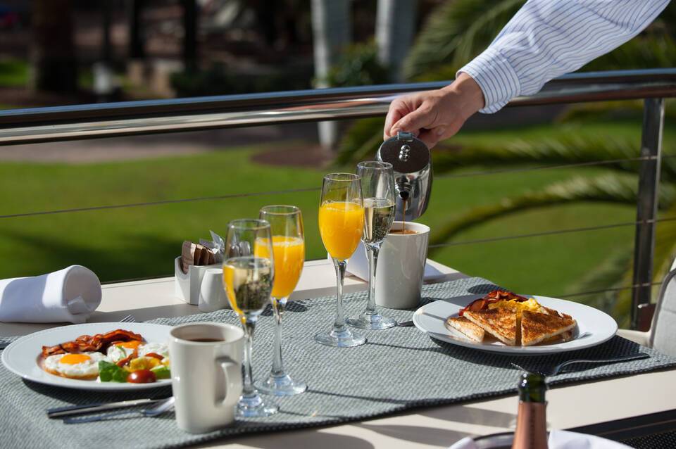 Unique Club at Lopesan Costa Meloneras Resort & Spa 2