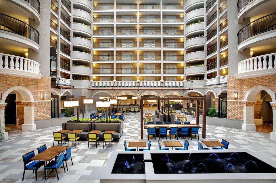 Embassy Suites by Hilton Orlando International Drive Convention Center 1