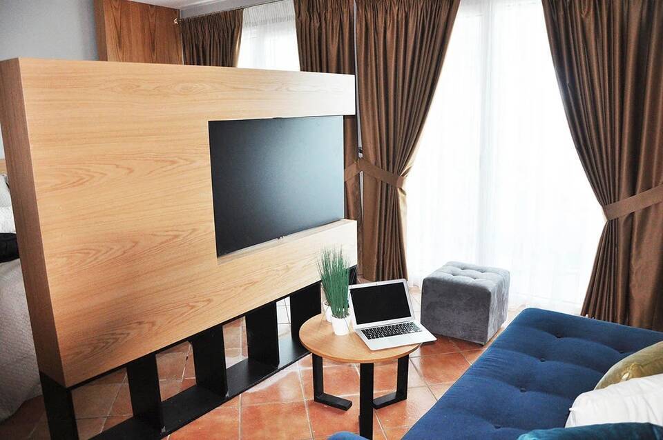 Alvin Comfort Hotel 1
