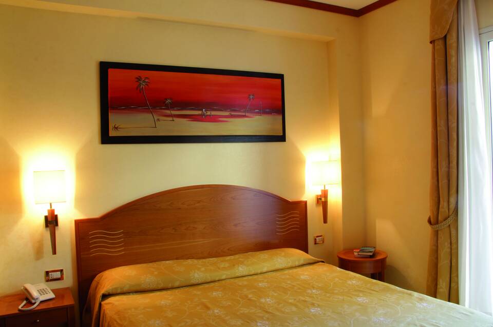 Hotel Tirreno 4