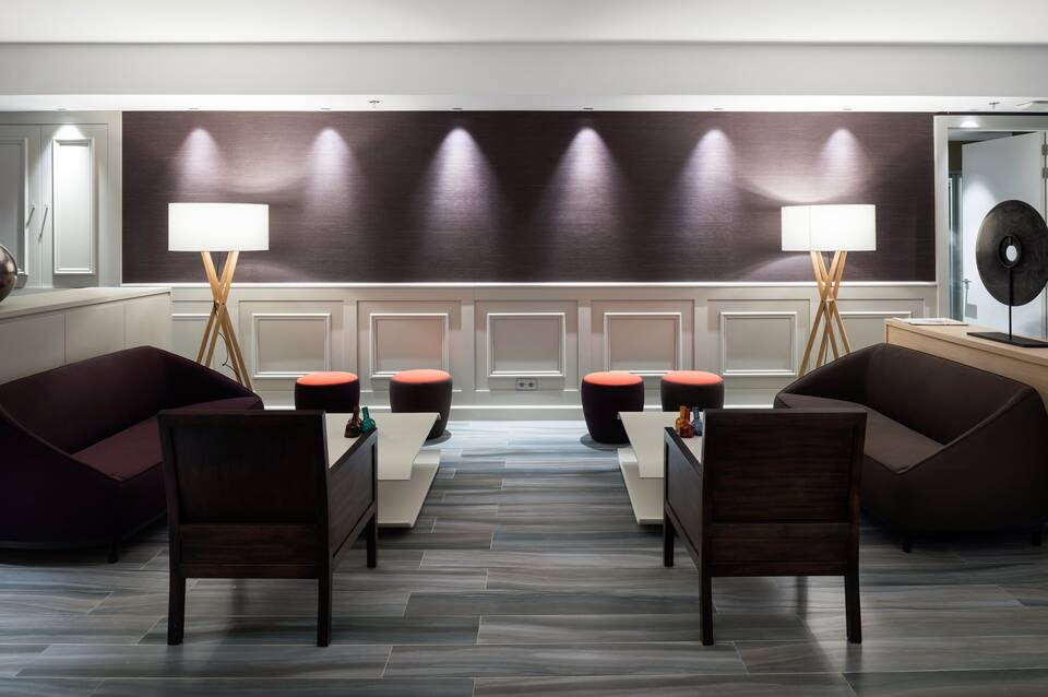 Catalonia Square Hotel 2